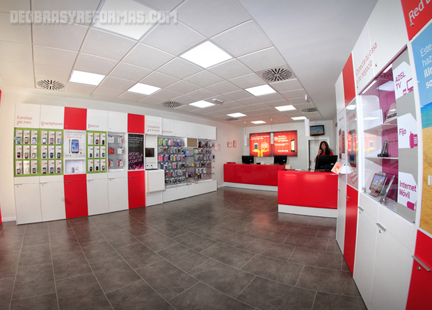 Muebles tiendas Vodafone